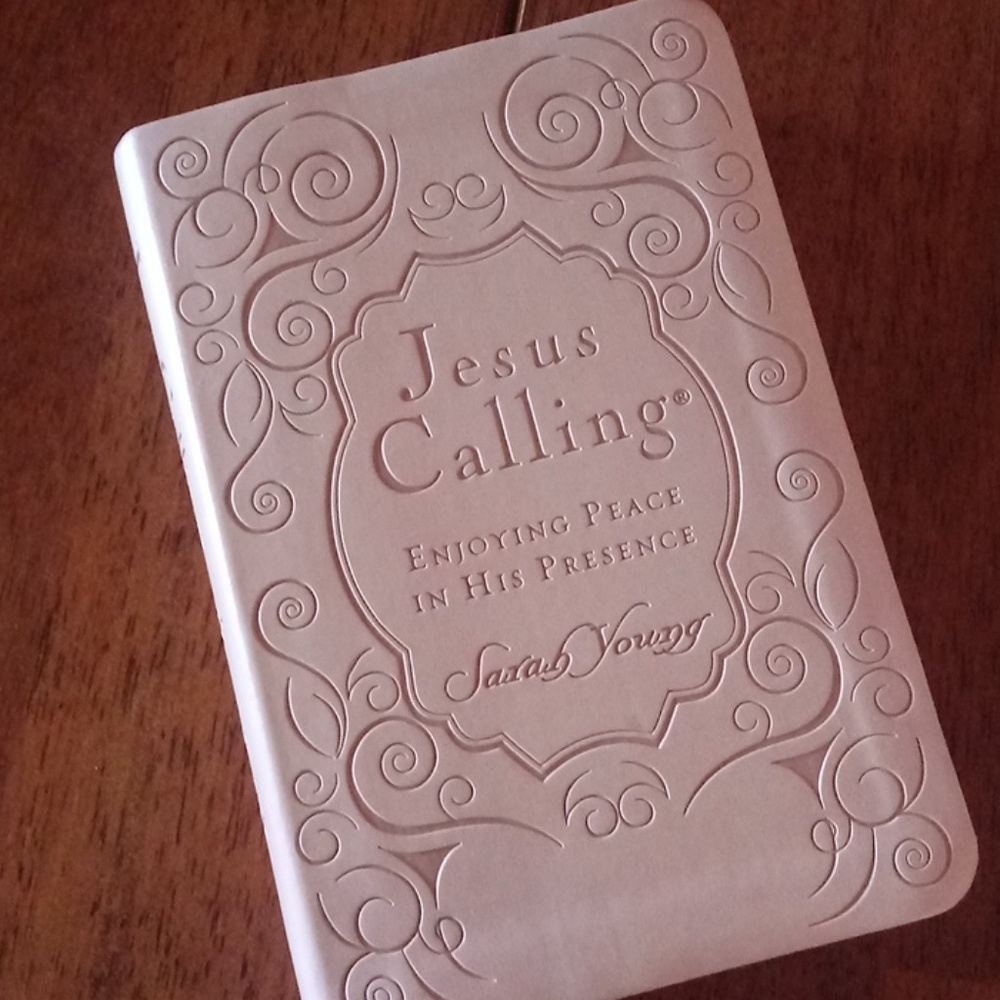 ✳free with 25 purchase✳Jesus calling devotional